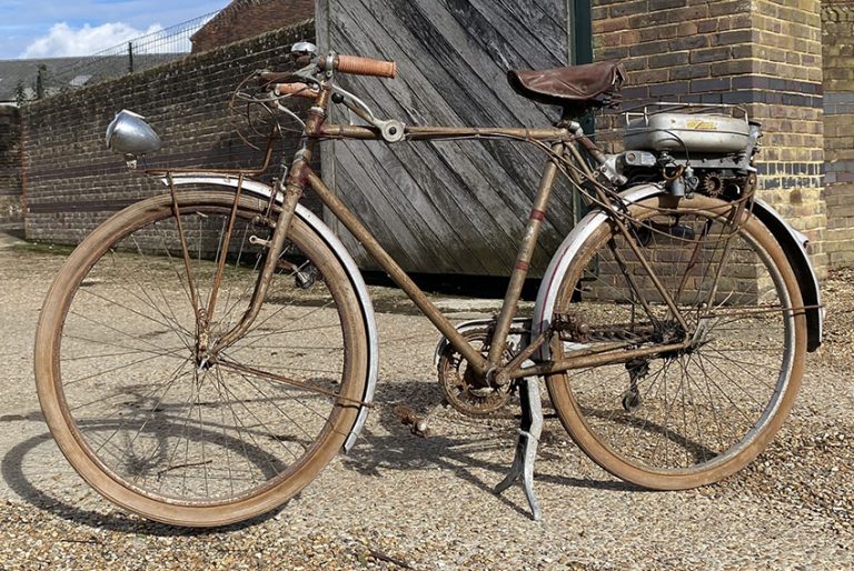 Vélo Moteur Auxiliaire Terrot – Ancienne Mobylette De Collection – Vélo Vintage