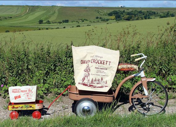 1955 WALT DISNEY OFFICIAL Hettrick Davy Crockett Tricycle 4